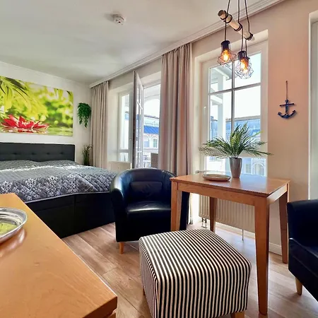 Apartment 676, Seepark